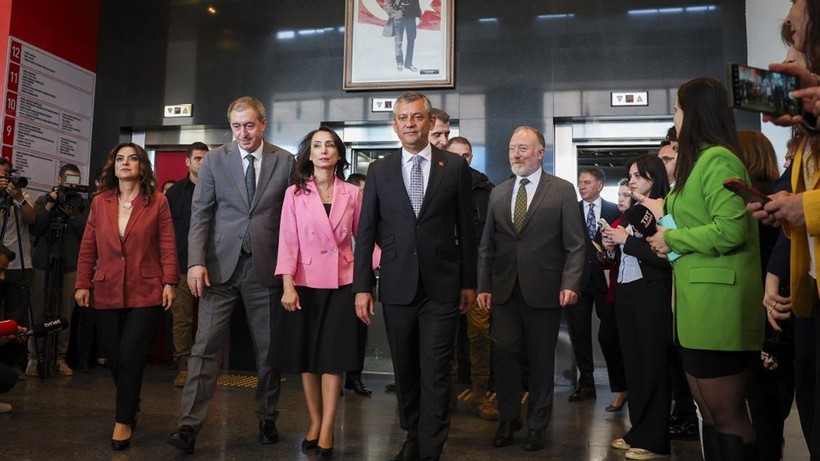 Özel'den HSK seçimleri açıklaması!