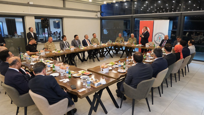 Emekliye ayrılan paşalara veda yemeği! Başsavcı Mustafa Değerli de katıldı