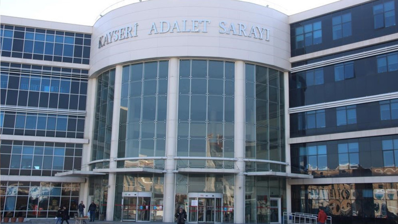 Kayseri'de bir garip dava! Avukat babalar kavga etti, oğulları savundu