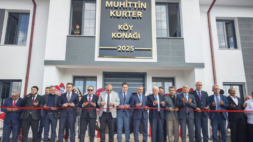 HSK üyeleri ve yargı mensuplarından köy konağı açılışına çıkarma! Seyfi Han’dan açılış konuşması