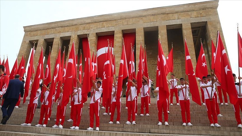 23 NİSAN ŞİİRLERİ | En güzel, anlamlı, duygulu, uzun, kısa ve 2-3-4-6 kıtalık 23 Nisan şiirleri… - Resim: 1