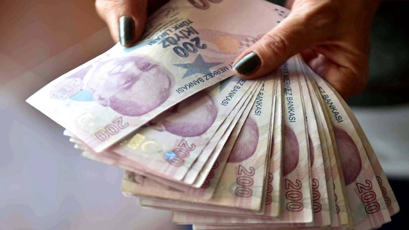Bu bayram emeklinin yüzü gülecek! Maaşa ek 31.000 TL nakit desteği! - Resim: 2