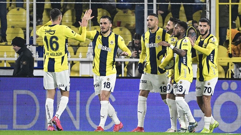 Dzeko, Djiku, Maximin… Ali Koç bizzat üzerlerini çizdi! Fenerbahçe'de 16 yıldız gidiyor - Resim: 3
