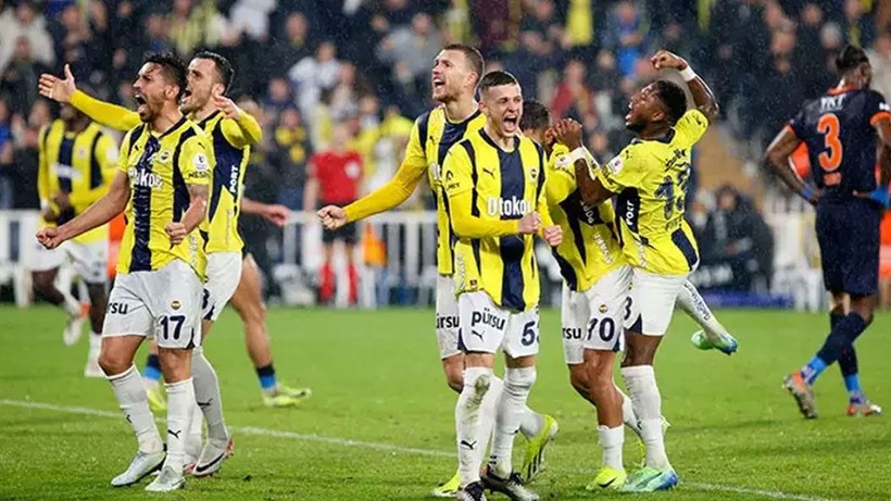 Dzeko, Djiku, Maximin… Ali Koç bizzat üzerlerini çizdi! Fenerbahçe'de 16 yıldız gidiyor - Resim: 4