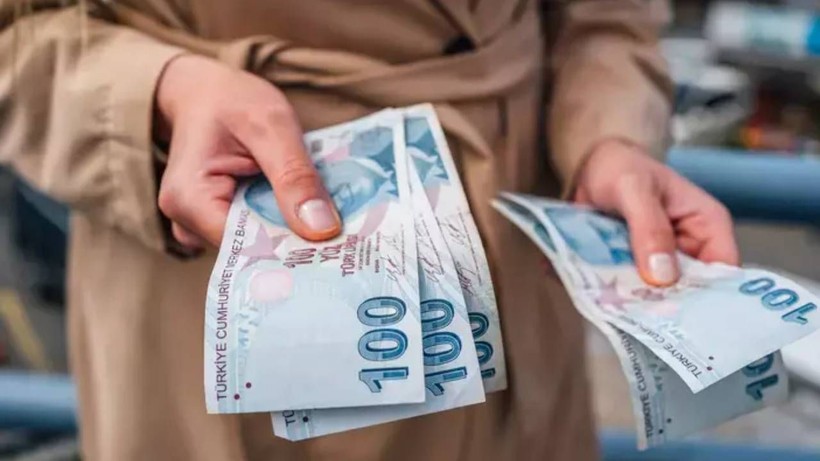 Çifte bayram kapıda: 4C, EYT, SSK ve Bağ‑Kur’luyu etkiliyor! Maaşı 14.469 TL’yi geçen herkese ek ikramiye yağmuru! - Resim: 3