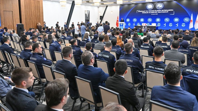 İki bakanlık arasında imzalar atıldı! Hükümlülere istihdam köprüsü kurulacak - Resim: 2