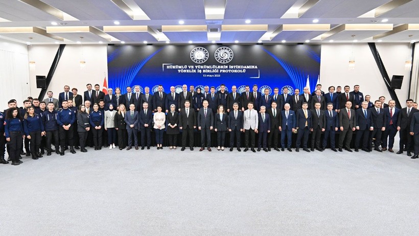 İki bakanlık arasında imzalar atıldı! Hükümlülere istihdam köprüsü kurulacak - Resim: 4