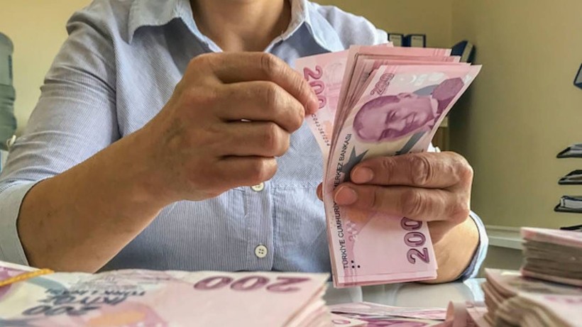 Çifte bayram kapıda: 4C, EYT, SSK ve Bağ‑Kur’luyu etkiliyor! Maaşı 14.469 TL’yi geçen herkese ek ikramiye yağmuru! - Resim: 10