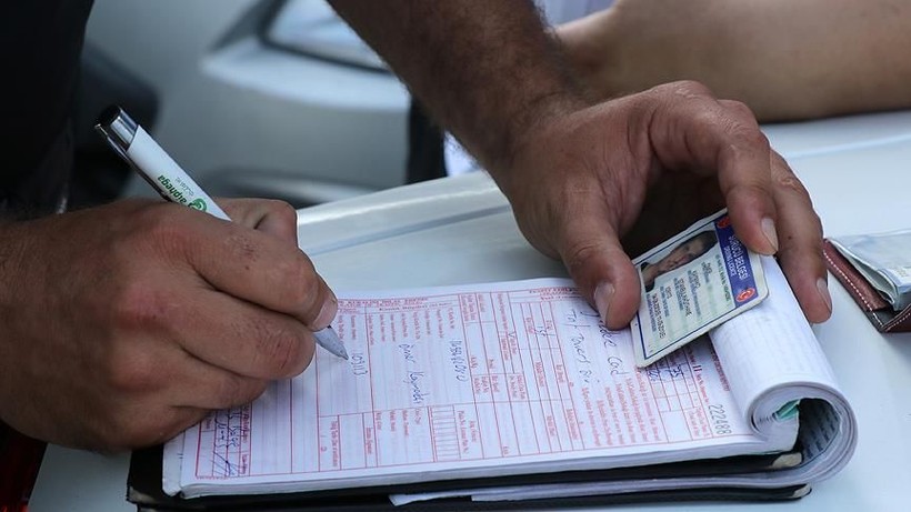 Trafikte kural tanımayanlara ceza yağacak! Bu sürücülerin ehliyetleri tamamen iptal edilecek! - Resim: 7