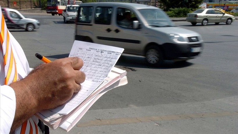 Trafikte kural tanımayanlara ceza yağacak! Bu sürücülerin ehliyetleri tamamen iptal edilecek! - Resim: 4