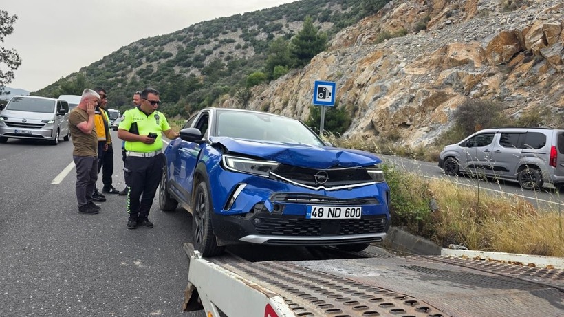 Trafik kazasında insanlık dersi! Polis ekiplerinin merhameti takdir topladı - Resim: 1
