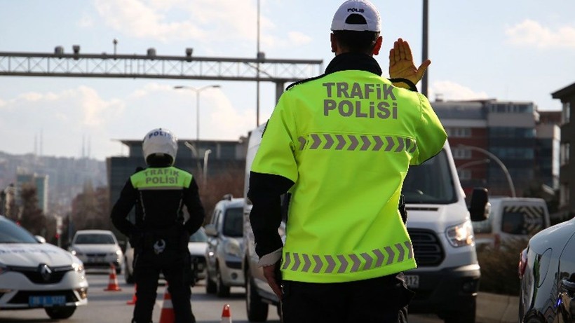 Makas atana 90 bin, ambulansa yol vermeyene 46 bin! Katlamalı ceza düzenlemesi geliyor: İşte tüm detaylar... - Resim: 1