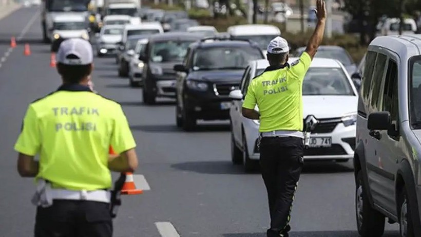 Makas atana 90 bin, ambulansa yol vermeyene 46 bin! Katlamalı ceza düzenlemesi geliyor: İşte tüm detaylar... - Resim: 7