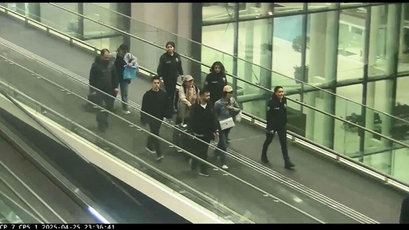 İstanbul Havalimanı'nda 3 kadın yakalandı: Cinsel organlarından 6 kilo altın çıktı! - Resim: 6