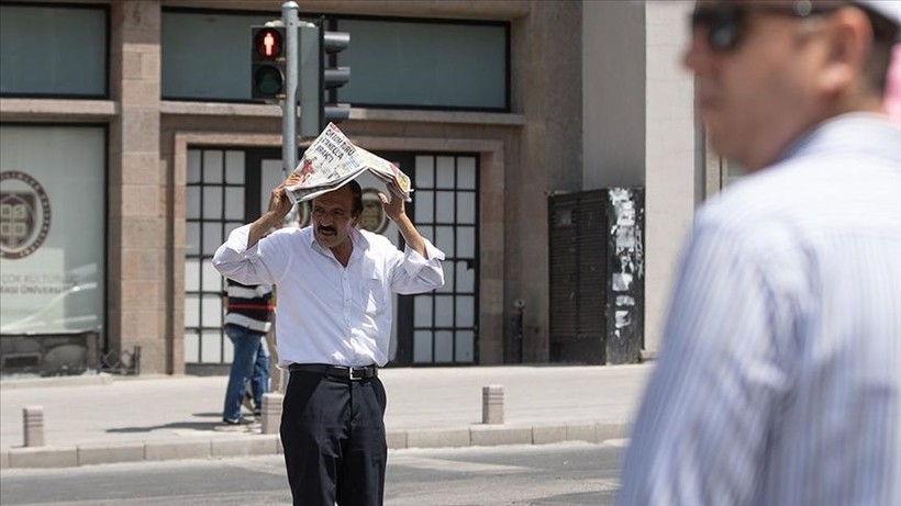 İstanbul'da yaz resmen başlıyor! Meteoroloji o günü işaret etti: Termometreler 27'yi görecek! - Resim: 2