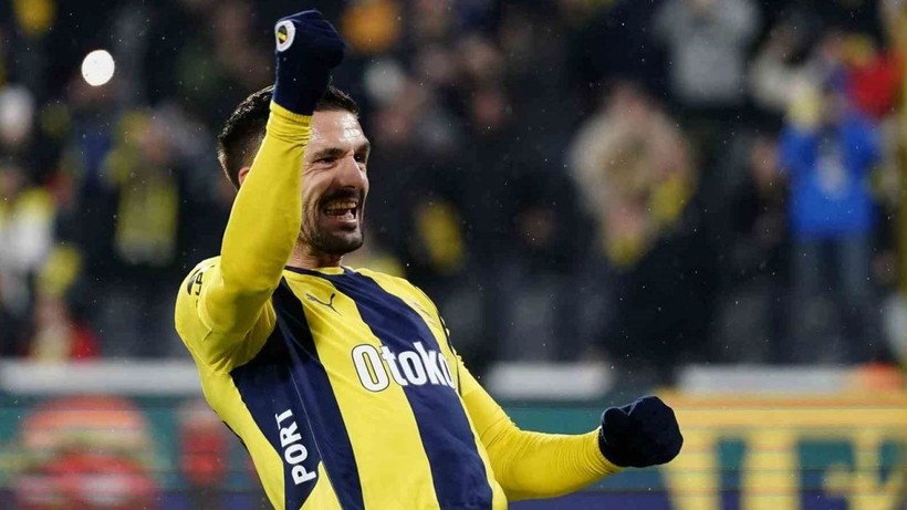 FENERBAHÇE SON DAKİKA HABERİ: Dusan Tadic'in transferi kulübü karıştırdı! Teknik direktör istifa etti - Resim: 5