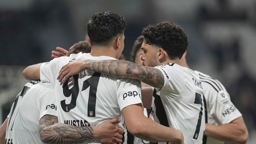 BEŞİKTAŞ SON DAKİKA HABERLERİ: Beşiktaş'tan transfer bombası! 16 yaşındaki 10 numara hayırlı olsun - Resim: 1