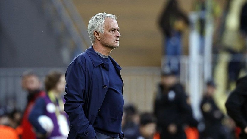 Fenerbahçe'de sürpriz görüşme! Mourinho'nun yerine Montella mı geliyor? - Resim: 3