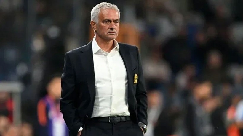 Fenerbahçe'de sürpriz görüşme! Mourinho'nun yerine Montella mı geliyor? - Resim: 4