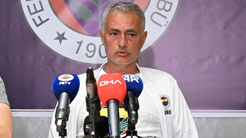 Fenerbahçe'de sürpriz görüşme! Mourinho'nun yerine Montella mı geliyor? - Resim: 9