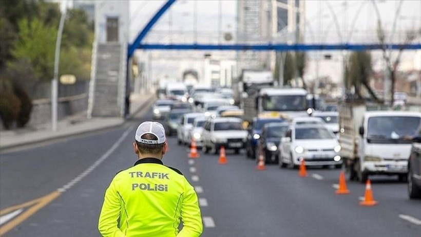 İSTANBUL’DA TRAFİĞE KAPALI YOLLAR 25 MAYIS 2025 || Galatasaray şampiyonluk kutlaması nedeniyle hangi yollar kapanacak, saat kaçta? - Resim: 3