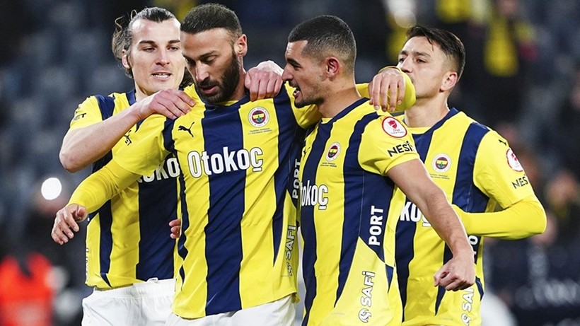 Fenerbahçe'deki ayrılık restoranda açıklandı! "İstanbul'dan gidiyorum" - Resim: 1