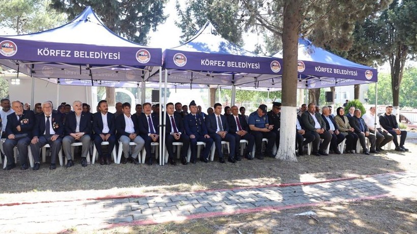 Körfez protokolü şehitleri unutmadı! Başsavcı Büyük de katıldı - Resim: 2