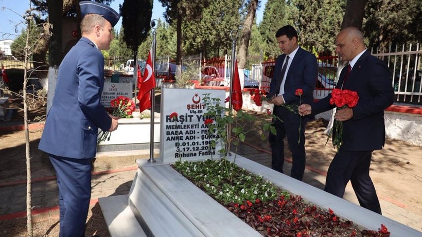 Körfez protokolü şehitleri unutmadı! Başsavcı Büyük de katıldı - Resim: 3