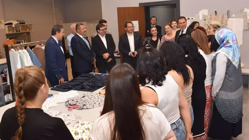 Kadın yükümlülere meslek edindirme töreni! Sertifikalarına kavuştular - Resim: 1