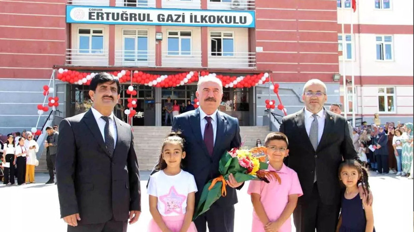 Vali Çalgan ile Başsavcı Bektaş karne heyecanına ortak oldu! - Resim: 1