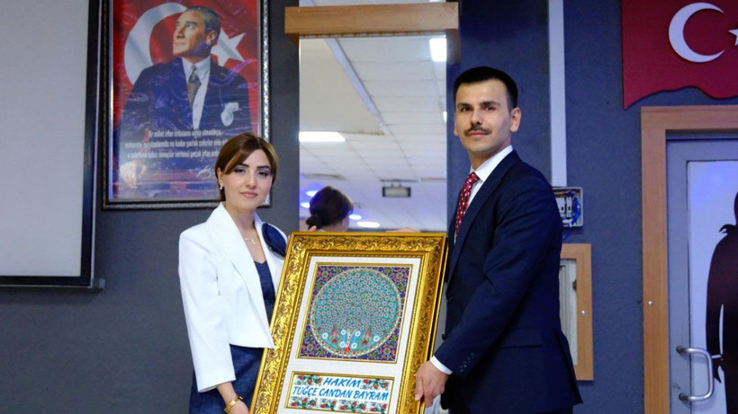 Dinar'da hakim ve savcılara yemekli veda! Adliye personelleri yalnız bırakmadı - Resim: 1