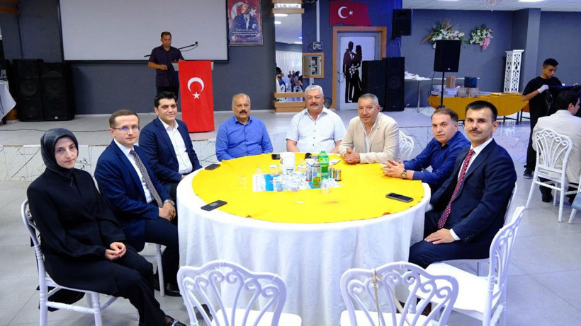 Dinar'da hakim ve savcılara yemekli veda! Adliye personelleri yalnız bırakmadı - Resim: 2