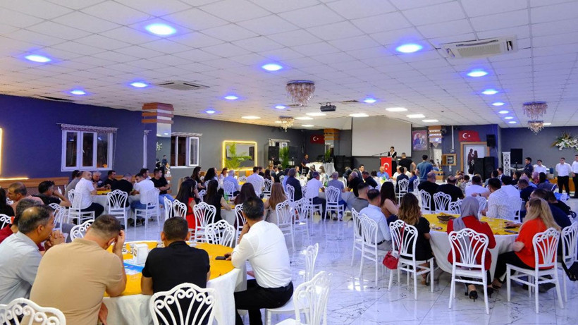 Dinar'da hakim ve savcılara yemekli veda! Adliye personelleri yalnız bırakmadı - Resim: 3