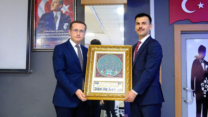 Dinar'da hakim ve savcılara yemekli veda! Adliye personelleri yalnız bırakmadı - Resim: 5