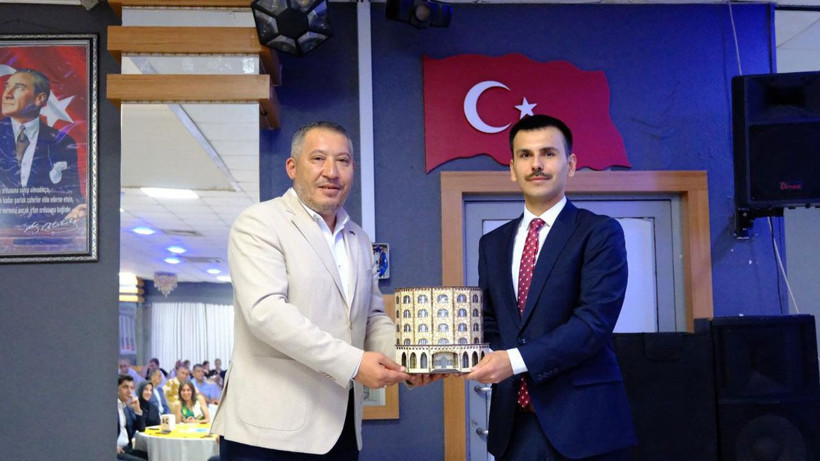 Dinar'da hakim ve savcılara yemekli veda! Adliye personelleri yalnız bırakmadı - Resim: 10