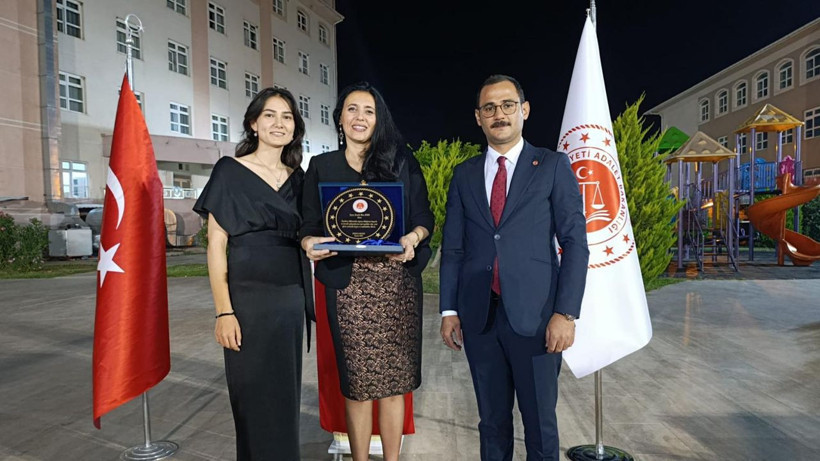 "Her veda, yeni bir başlangıçtır" Kumluca Cumhuriyet Başsavcılığından hakimlere veda! - Resim: 1