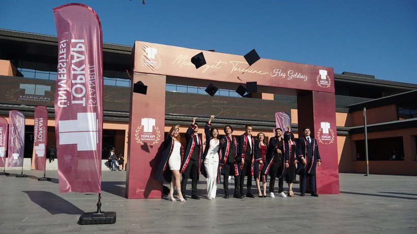 Topkapı Üniversitesi'nde mezuniyet töreni! Başsavcı Duman da heyecanlarına ortak oldu - Resim: 5