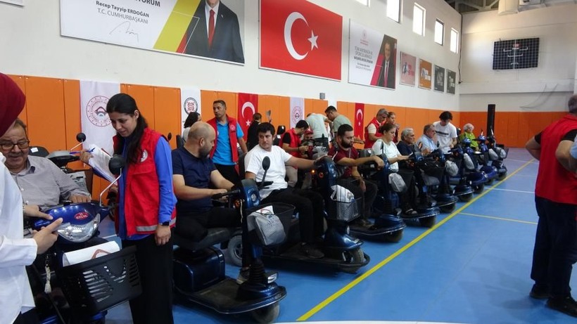 Depremzedeler unutulmadı! Yargı camiası iyiliğe ortak oldu - Resim: 1