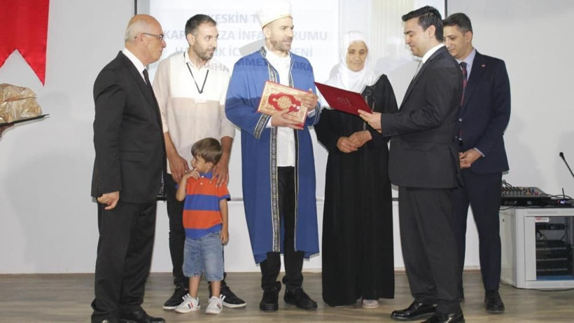 Cezaevinde kurs alarak 1 yılda hafız oldu! Belgesini Başsavcı Çetin'in elinden aldı - Resim: 5