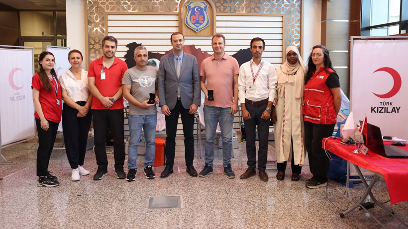 CTE'den kan bağışı kampanyasına gönüllü destek! Madalya takdim edildi - Resim: 3