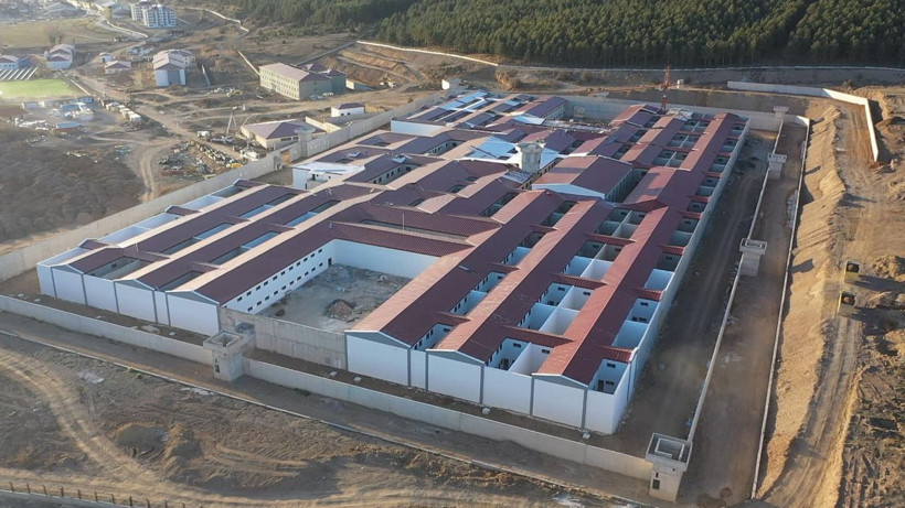 Cezaevinde mahkumlar zehirlendi! Hastaneye sevk edildiler - Resim: 1