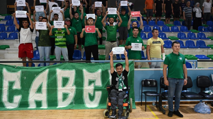 Kurumlar arası voleybol turnuvası tamamlandı! Şampiyon takımdan örnek davranış - Resim: 5