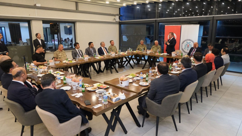 Emekliye ayrılan paşalara veda yemeği! Başsavcı Mustafa Değerli de katıldı - Resim: 2