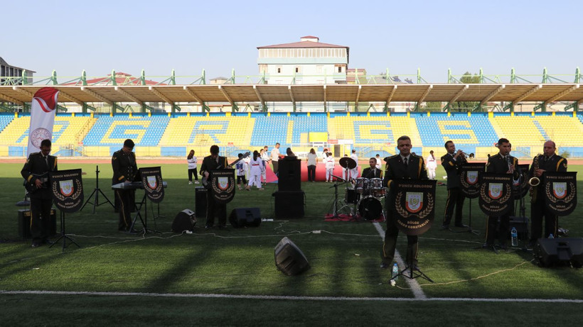 Askeri bandodan 30 Ağustos konseri! Başsavcı Adem Çalış tribünden izledi - Resim: 3