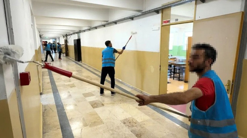 İstanbul'da yükümlüler 85 okul boyadı! 'Geçmişin izlerini sil, geleceğe renk kat' projesi - Resim: 2