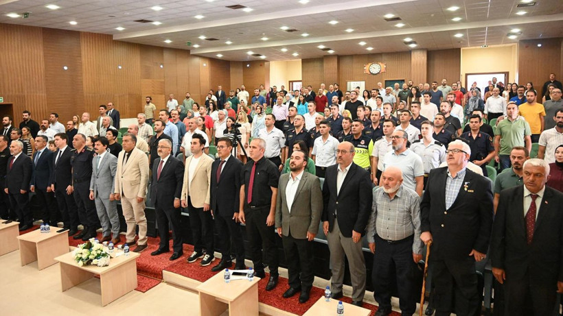 Şehit ve gazi yakınları ayakta alkışlandı! Başsavcı Huzeyfe Yücedağ da katıldı - Resim: 2