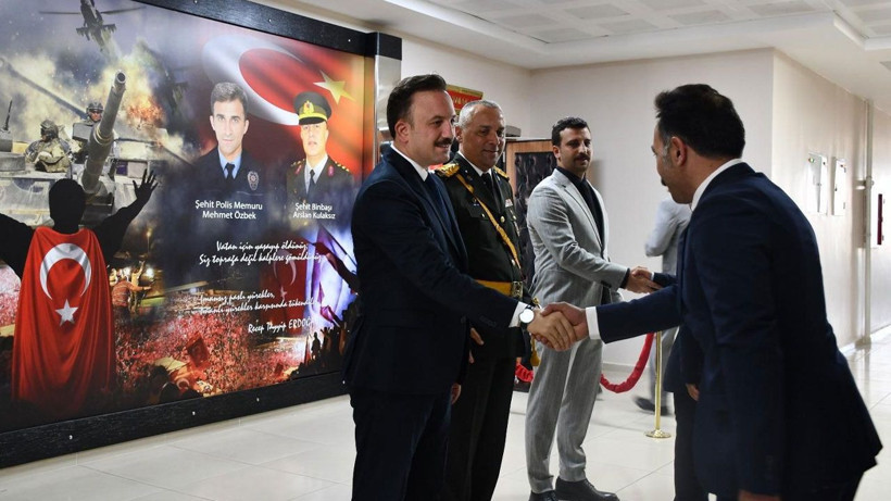 Malazgirt'te 30 Ağustos Zafer Bayramı törenle kutlandı - Resim: 3