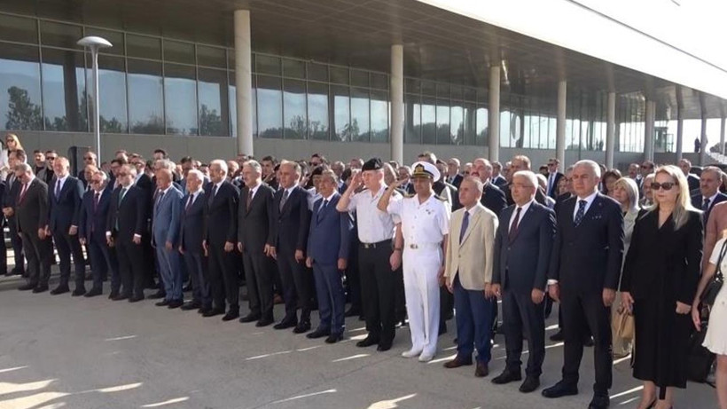 Bursa'da yeni adli yıl BAM'da coşkuyla kutlandı! Başsavcı Solmaz çelenk bıraktı - Resim: 4