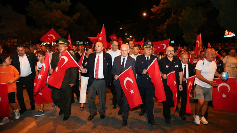 Uşak'ın 103'üncü Kurtuluş Günü etkinliklerle kutlandı! Başsavcı İsmet Çınar da eşlik etti - Resim: 6