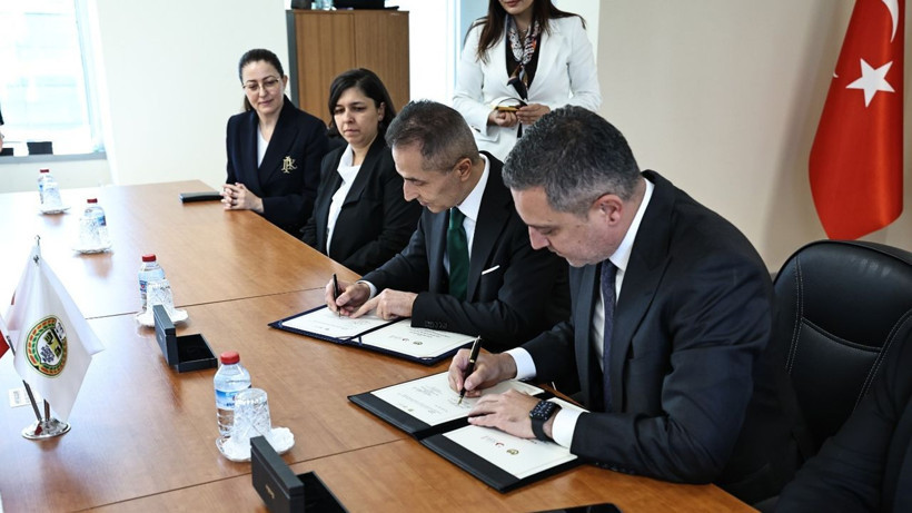 Bakanlık ile Barolar Birliği arasında yabancılar hukukuna ilişkin protokol - Resim: 2